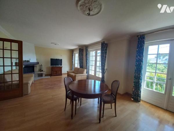 Grande maison plein centre