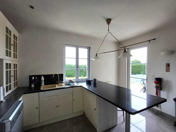 PROPRIETE EQUESTRE - 6 HECTARES - PISCINE - 8 BOXES CHEVAUX