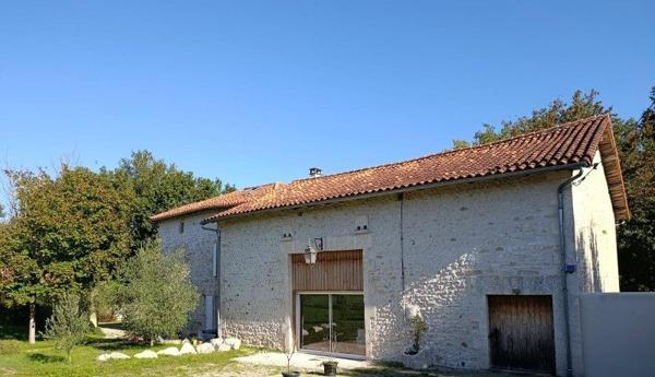 MAISON DE CHARME AVEC PISCINE À LA CAMPAGNE