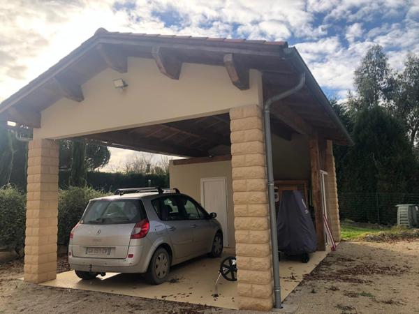MAISON DE CHARME AVEC PISCINE À LA CAMPAGNE