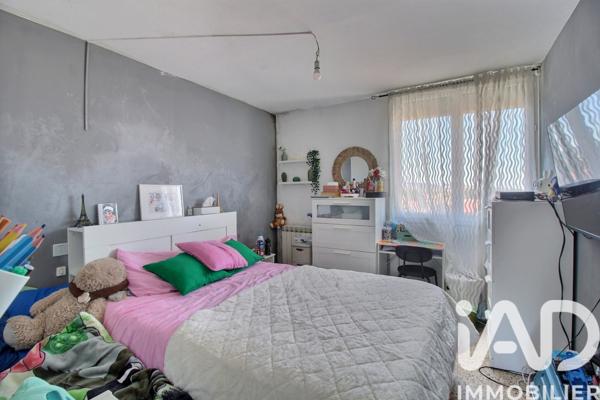 Appartement à vendre 4 pièces 84 m² Marignane