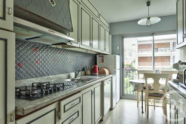 Appartement F5 à vendre  5 pièces - 107 m2 LES PAVILLONS SOUS BOIS - 93