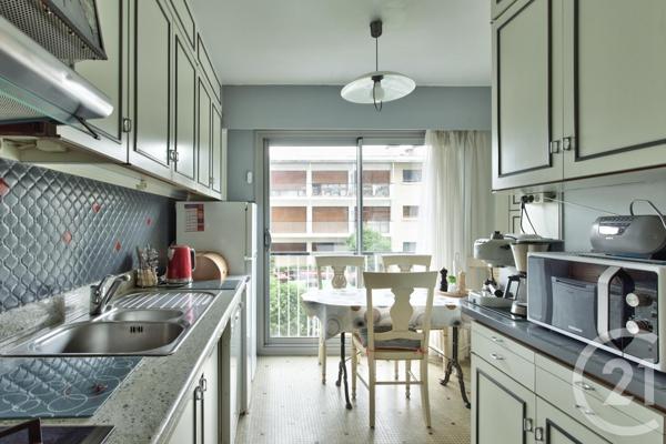 Appartement F5 à vendre  5 pièces - 107 m2 LES PAVILLONS SOUS BOIS - 93