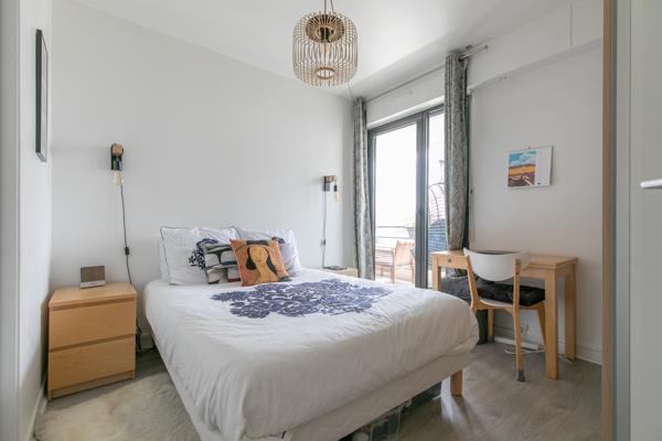 Appartement
         2 pièces
        - 48 m² Exclusivité 580 000 € *