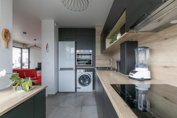 Appartement
         2 pièces
        - 48 m² Exclusivité 580 000 € *