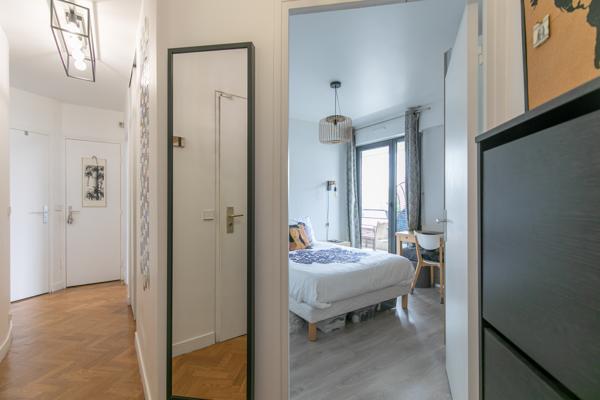 Appartement
         2 pièces
        - 48 m² Exclusivité 580 000 € *