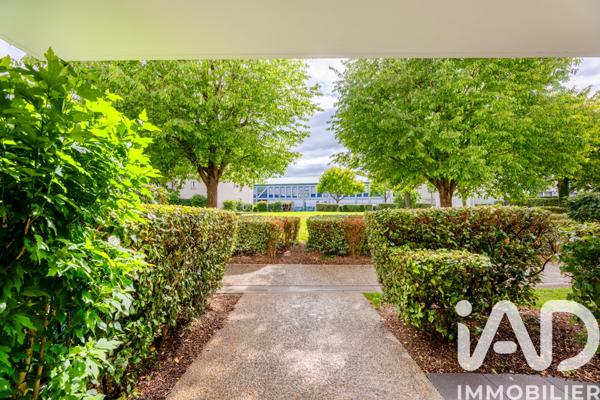 Appartement à vendre 4 pièces 76,67 m² Jouy-le-Moutier