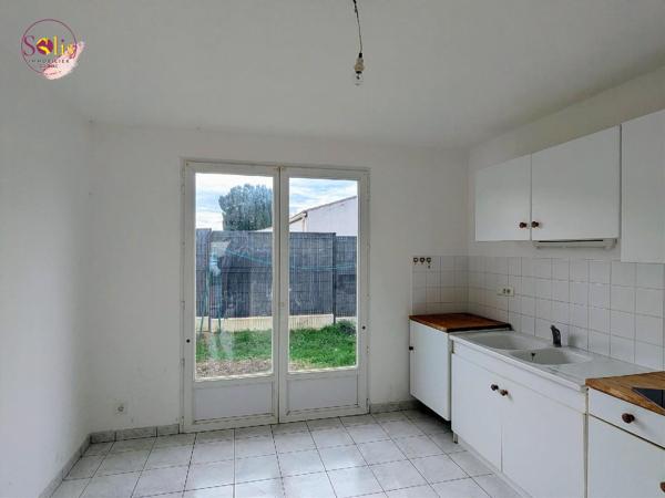 ENSEMBLE IMMOBILIER - PROCHE COMMERCES Lot 1 : Maison ...