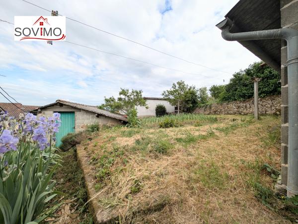 AU COEUR DU BOURG, ENSEMBLE IMMOBILIER PLEIN DE POTENTIEL AVEC JARDINET ET GARAGE