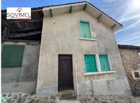 AU COEUR DU BOURG, ENSEMBLE IMMOBILIER PLEIN DE POTENTIEL AVEC JARDINET ET GARAGE