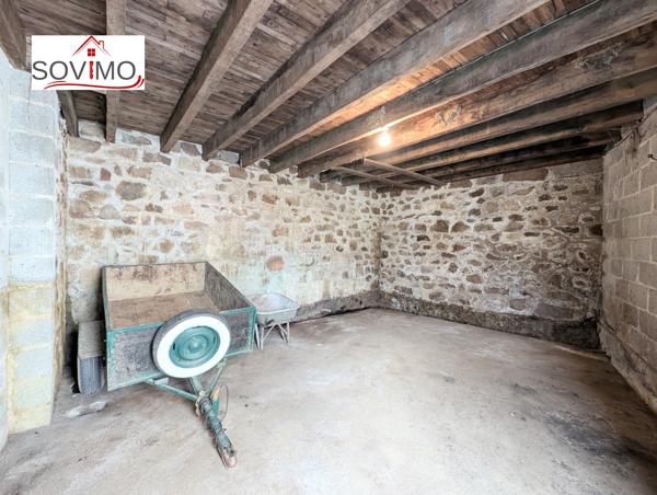 AU COEUR DU BOURG, ENSEMBLE IMMOBILIER PLEIN DE POTENTIEL AVEC JARDINET ET GARAGE