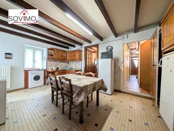 AU COEUR DU BOURG, ENSEMBLE IMMOBILIER PLEIN DE POTENTIEL AVEC JARDINET ET GARAGE