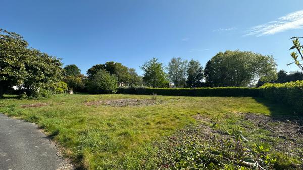 FOUESNANT, centre bourg, terrain à batir de 1000 m2