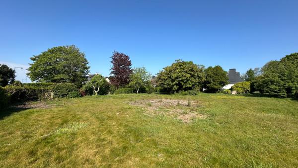 FOUESNANT, centre bourg, terrain à batir de 1000 m2