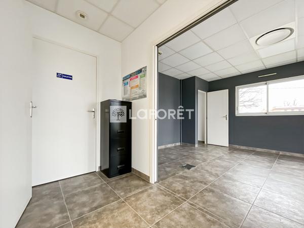 Location local commercial Beaupréau-en-Mauges - 85 m² - 800 €/mois
