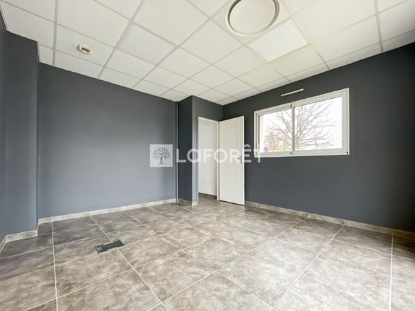 Location local commercial Beaupréau-en-Mauges - 85 m² - 800 €/mois