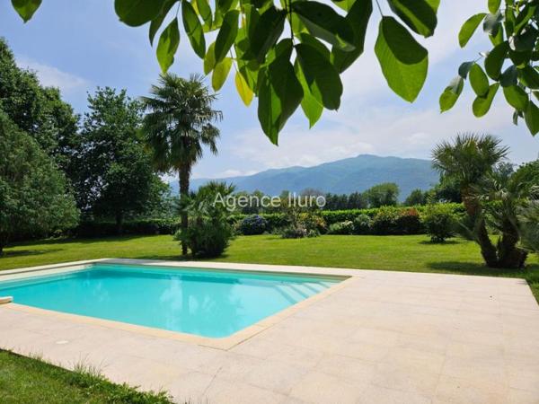 Maison - Oloron-sainte-marie - Réf.:205318 OLORON - MAGNIFIQUE DEMEURE DE PLUS DE 300 M² AVEC ANNEXE DE 124 M² ET TERRAIN DE 9600 M² -