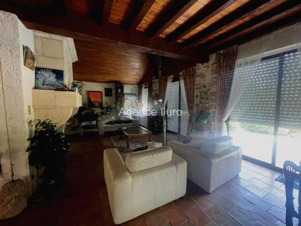 Maison - Oloron-sainte-marie - Réf.:205318 OLORON - MAGNIFIQUE DEMEURE DE PLUS DE 300 M² AVEC ANNEXE DE 124 M² ET TERRAIN DE 9600 M² -