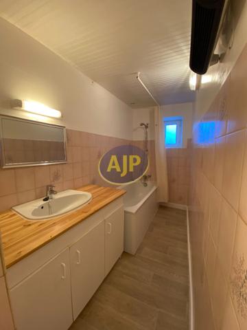 Location maison Guemene Penfao : 568 € - AJP By Marie