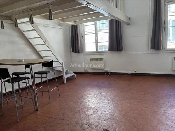 Location                                                      Appartement
                        
                     2 pièces                      30 m2                     à Aix-en-Provence
