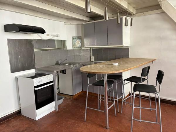 Location                                                      Appartement
                        
                     2 pièces                      30 m2                     à Aix-en-Provence