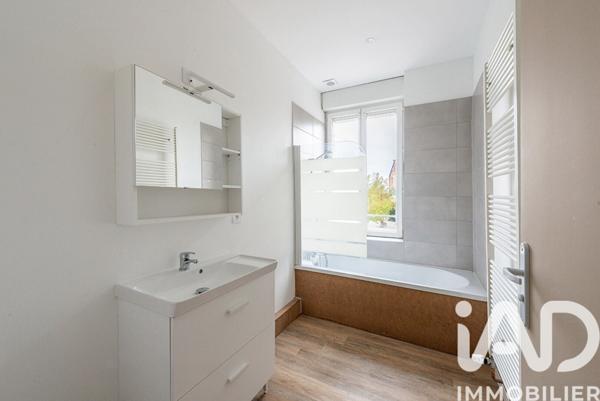 Maison à vendre 5 pièces 109 m² Saint-Amand-les-Eaux