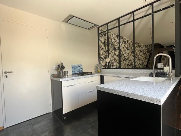 17200 SAINT SULPICE DE ROYAN Maison Saint Sulpice De Royan 7 pièce(s) 157 m2