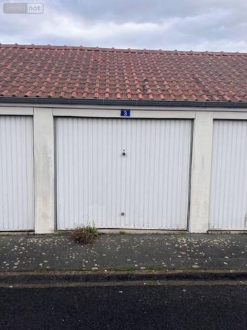 Garage fermé à louer à Eecke dans le Nord (59114), ref : 12980/1575