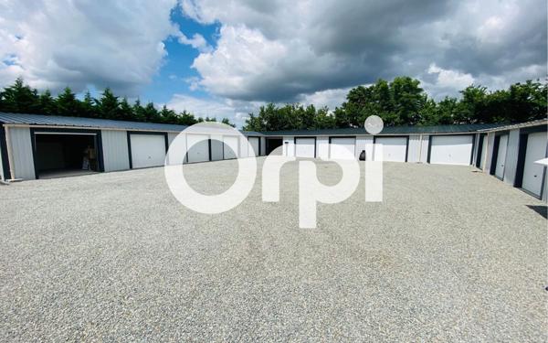 Stationnement à louer    24 m2 Surgères