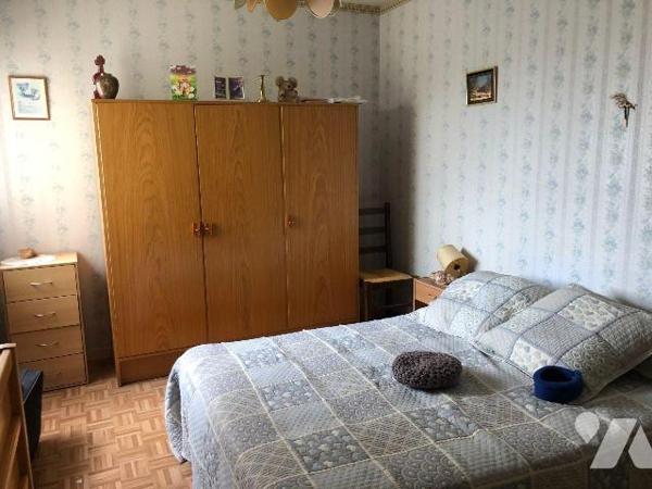 Au 6éme et dernier étage appartement de 68 m² comprenant, entrée et dégagement, séjour avec bal...