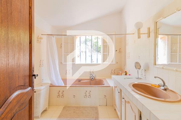 Maison 10 pièces 380 m2
