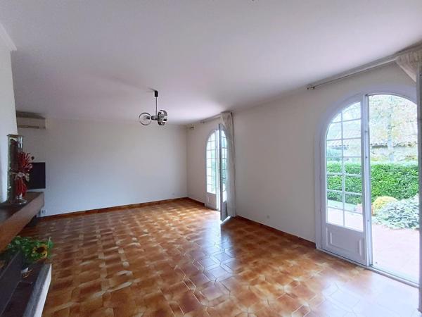 Emplacement idéal, produit rare !