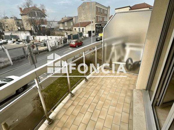 Location Studio 26.05 m² - 66 RUE CAMILLE PELLETAN Houilles 78800