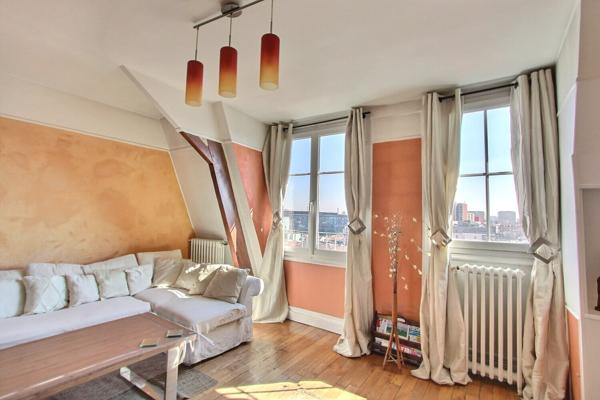 GRAND ET CHARMANT 2 PIECES A 4 MN DU METRO GABRIEL PERI AVEC VUE TOUR EIFFEL