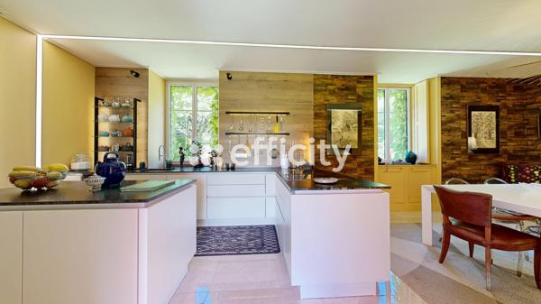 Maison
         8 pièces
        - 209 m² Bien prestige 515 000 € *