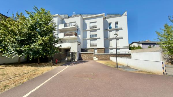 APPARTEMENT 2 PIÈCES  44 M² - JUVISY-SUR-ORGE, REFAIT  À NEUF  -RER C/D À 5 MIN