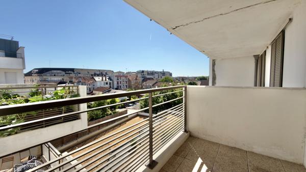 APPARTEMENT 2 PIÈCES  44 M² - JUVISY-SUR-ORGE, REFAIT  À NEUF  -RER C/D À 5 MIN