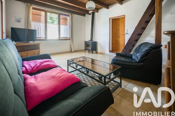 Maison à vendre 5 pièces 107 m² Saint-Martial-d'Artenset