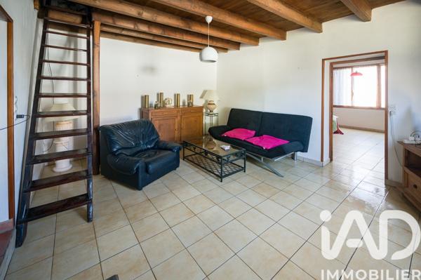 Maison à vendre 5 pièces 107 m² Saint-Martial-d'Artenset