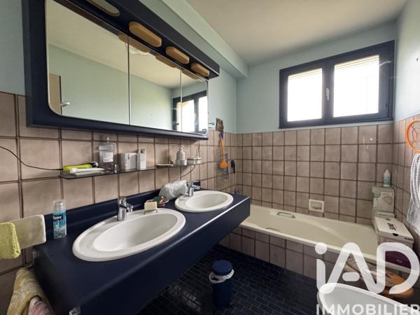 Maison à vendre 6 pièces 143 m² Montluçon