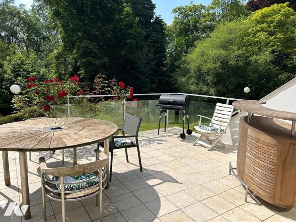 METROPOLE SUD, proche CHU : PAVILLON D'EXCEPTION, sur belle parcelle de 4 400 M2