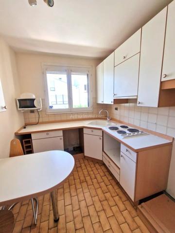Vente                                                      Appartement
                        
                     2 pièces                      51 m2                     à Clamart