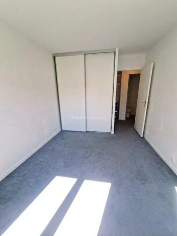 Vente                                                      Appartement
                        
                     2 pièces                      51 m2                     à Clamart