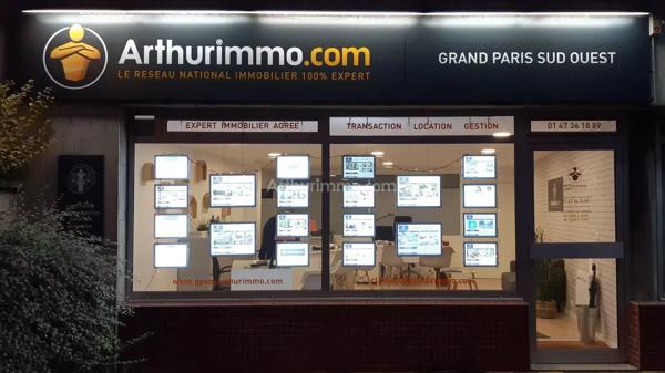 Vente                                                      Appartement
                        
                     2 pièces                      51 m2                     à Clamart