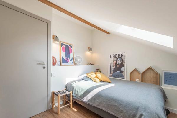 Annecy Vieille Ville - secteur Château T5 le charme de l’ancien rénové contemporain.