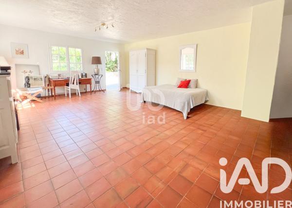 Maison à vendre 7 pièces 181 m² Roquebrune-sur-Argens