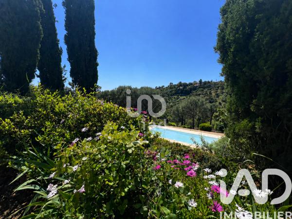 Maison à vendre 7 pièces 181 m² Roquebrune-sur-Argens