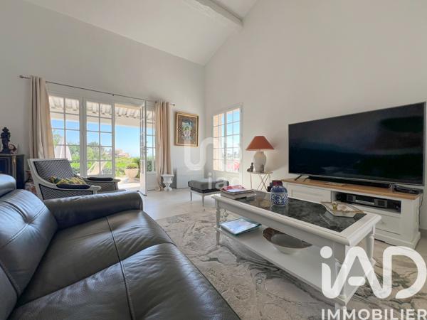 Maison à vendre 7 pièces 181 m² Roquebrune-sur-Argens