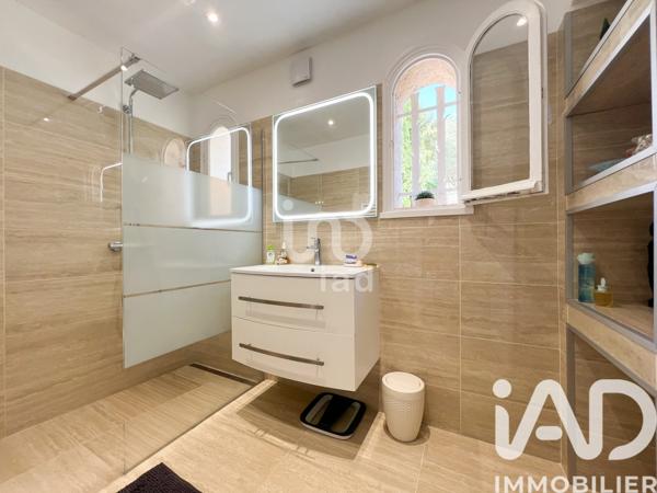 Maison à vendre 7 pièces 181 m² Roquebrune-sur-Argens