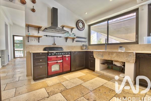 Maison à vendre 9 pièces 250 m² Gréoux-les-Bains